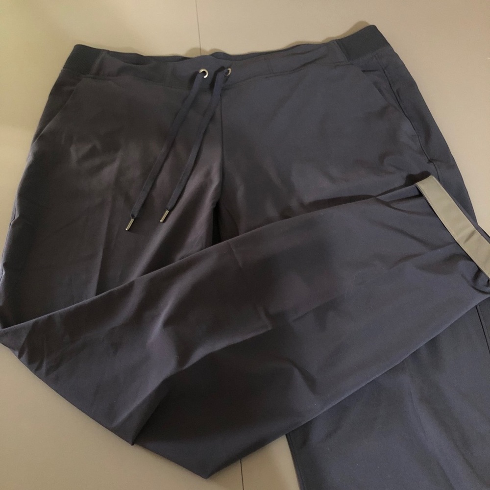 Joggers - Picture 3 of 7